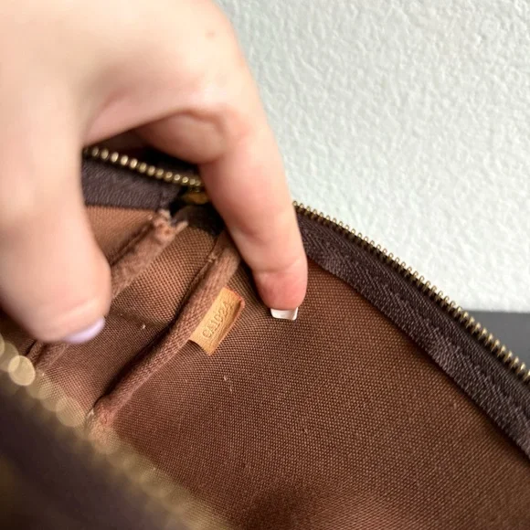 🌾AUTHENTIC Louis Vuitton Pochette with ORIGINAL LV strap🌾 - Picture 14 of 15